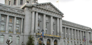 Charging_stations_in_SF_City_Hall_02_2009_01