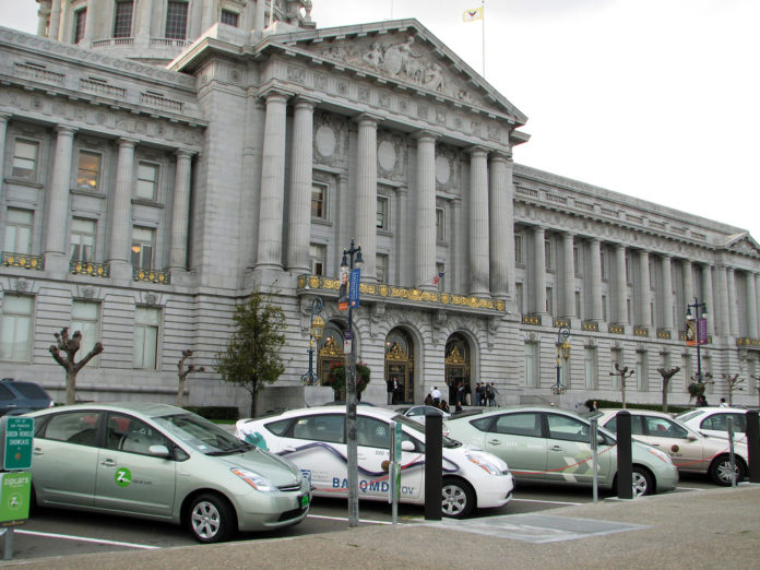 Charging_stations_in_SF_City_Hall_02_2009_01